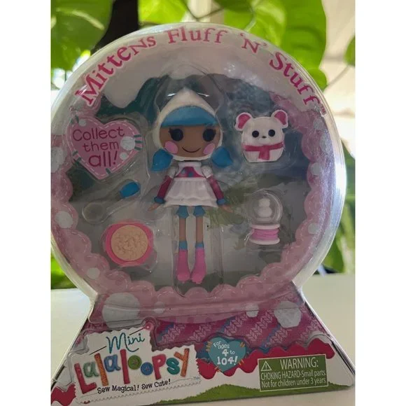 NEW Lalaloopsy Mini Doll Snowy Fairest/ Mittens Fluff 'N Stuff Snow Globe lot - Picture 3 of 4